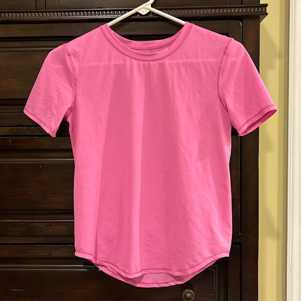 Lululemon pink top